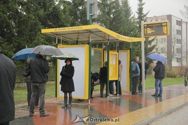 Nowa zatoczka autobusowa przy ulicy Sienkiewicza [ZDJĘCIA] - zdjęcie #13 - eOstroleka.pl