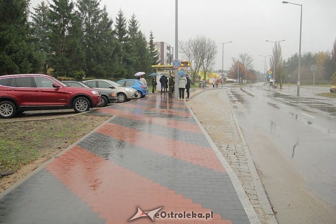 Nowa zatoczka autobusowa przy ulicy Sienkiewicza [ZDJĘCIA] - zdjęcie #12 - eOstroleka.pl
