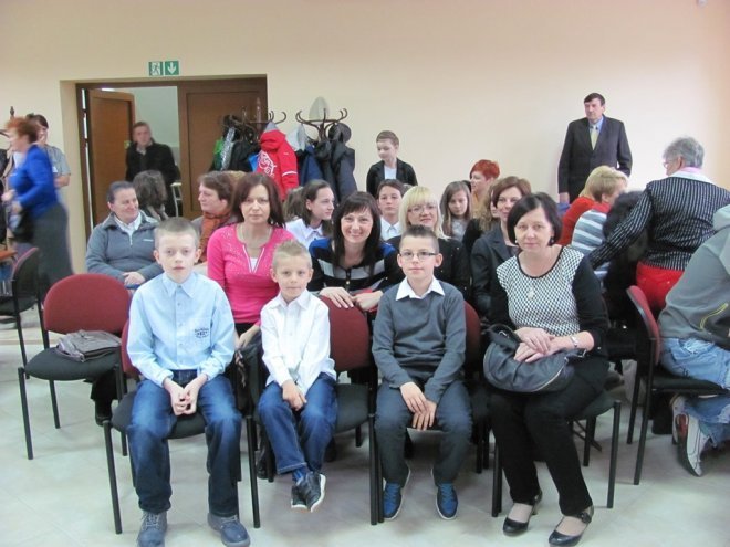 Goworowo: Nagrody w konkursie „Moja rodzina jest ekozakręcona” rozdane [8.11.2013] - zdjęcie #1 - eOstroleka.pl