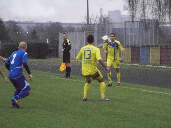 Korona HiD Ostrołęka - Wisła II Płock (09.11.2013) - zdjęcie #10 - eOstroleka.pl