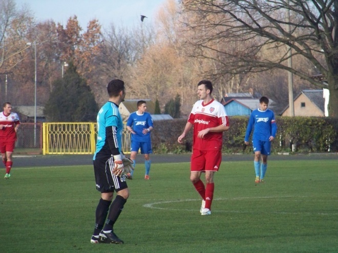 Narew Ostrołęka - KS Łomianki (10.11.2013) - zdjęcie #42 - eOstroleka.pl