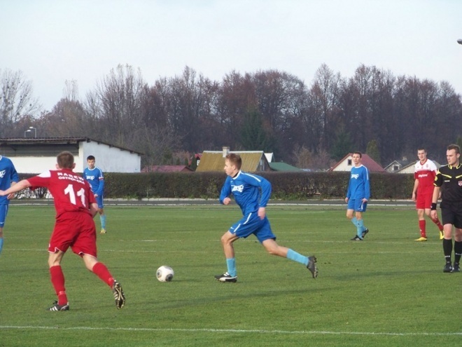 Narew Ostrołęka - KS Łomianki (10.11.2013) - zdjęcie #34 - eOstroleka.pl