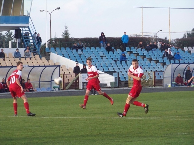 Narew Ostrołęka - KS Łomianki (10.11.2013) - zdjęcie #32 - eOstroleka.pl