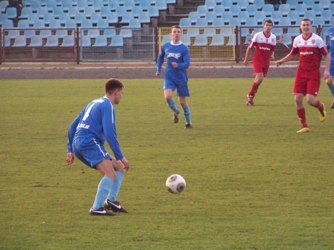 Narew Ostrołęka - KS Łomianki (10.11.2013) - zdjęcie #12 - eOstroleka.pl