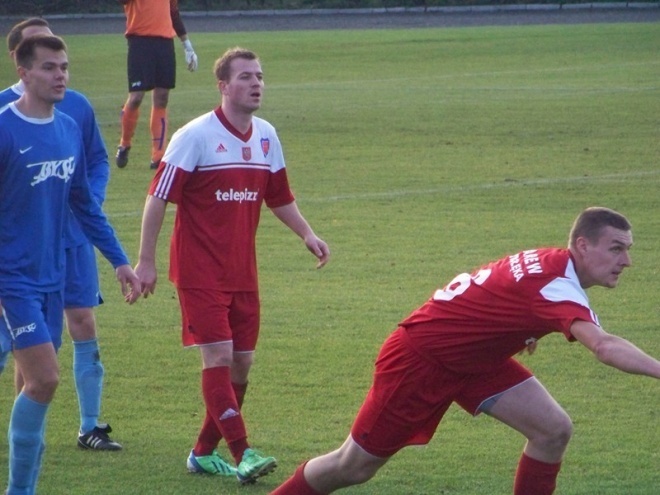 Narew Ostrołęka - KS Łomianki (10.11.2013) - zdjęcie #35 - eOstroleka.pl