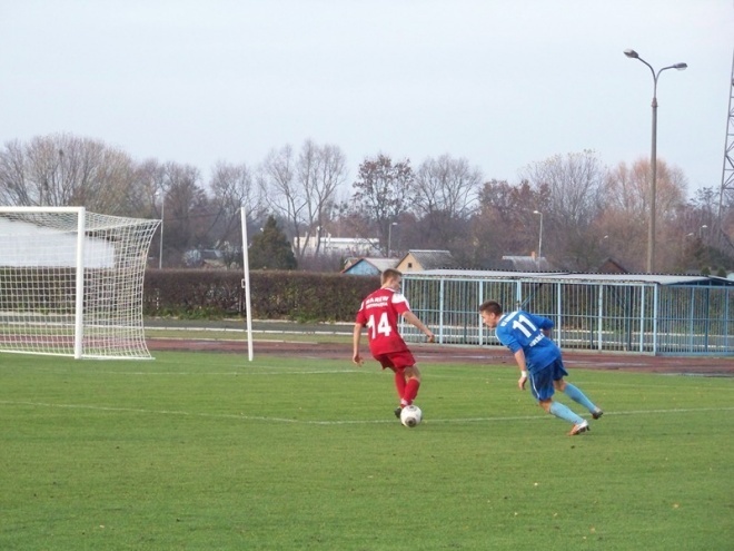 Narew Ostrołęka - KS Łomianki (10.11.2013) - zdjęcie #9 - eOstroleka.pl