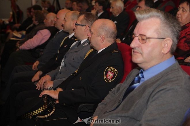 Uroczysta sesja Rady Miasta z okazji Święta Niepodległości [ZDJĘCIA] - zdjęcie #36 - eOstroleka.pl