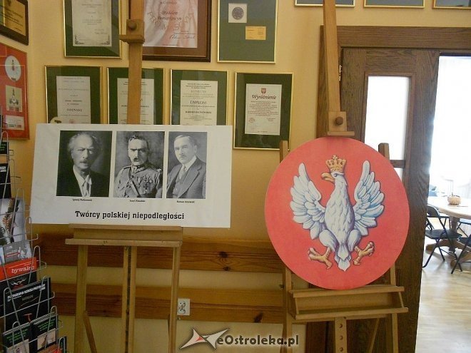 Barwy Niepodległej - warsztaty w Muzeum Kultury Kurpiowskiej [ZDJĘCIA] - zdjęcie #1 - eOstroleka.pl