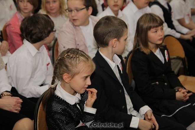 Dzień Patrona w SP nr 6 im. Orła Białego w Ostrołęce [13.11.2013] - zdjęcie #44 - eOstroleka.pl