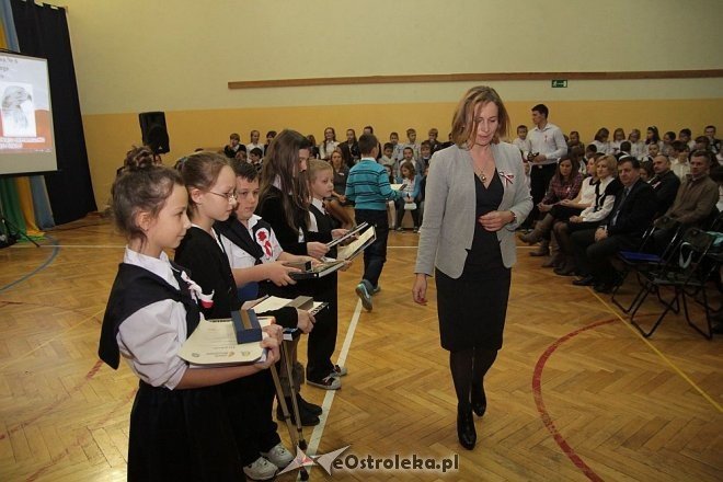 Dzień Patrona w SP nr 6 im. Orła Białego w Ostrołęce [13.11.2013] - zdjęcie #22 - eOstroleka.pl