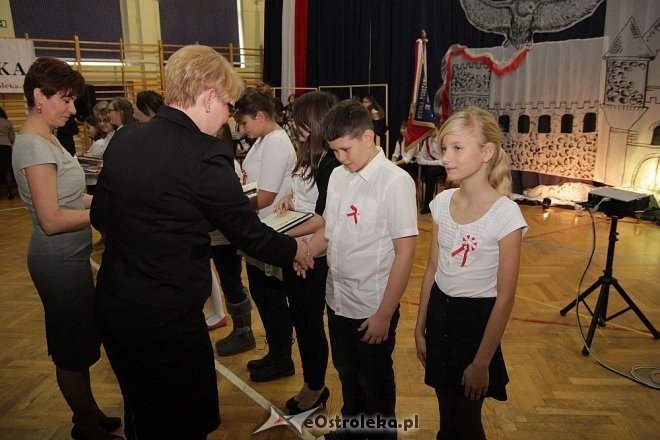 Dzień Patrona w SP nr 6 im. Orła Białego w Ostrołęce [13.11.2013] - zdjęcie #10 - eOstroleka.pl