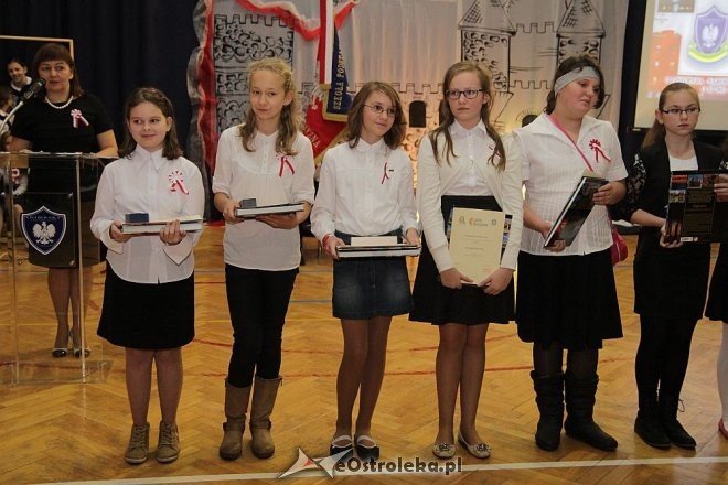 Dzień Patrona w SP nr 6 im. Orła Białego w Ostrołęce [13.11.2013] - zdjęcie #8 - eOstroleka.pl