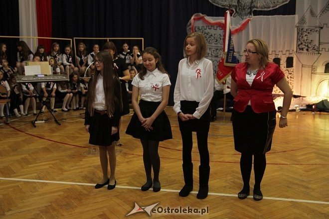 Dzień Patrona w SP nr 6 im. Orła Białego w Ostrołęce [13.11.2013] - zdjęcie #4 - eOstroleka.pl
