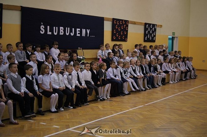 Ślubowanie pierwszoklasistów ze Szkoły Podstawowej nr 6 w Ostrołęce [13.11.2013] - zdjęcie #13 - eOstroleka.pl