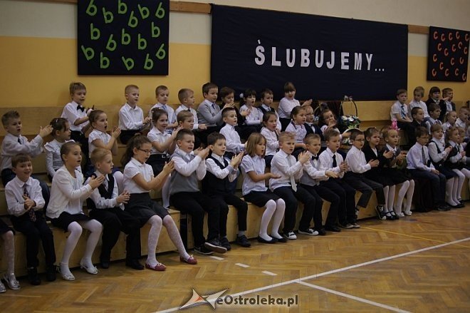 Ślubowanie pierwszoklasistów ze Szkoły Podstawowej nr 6 w Ostrołęce [13.11.2013] - zdjęcie #41 - eOstroleka.pl