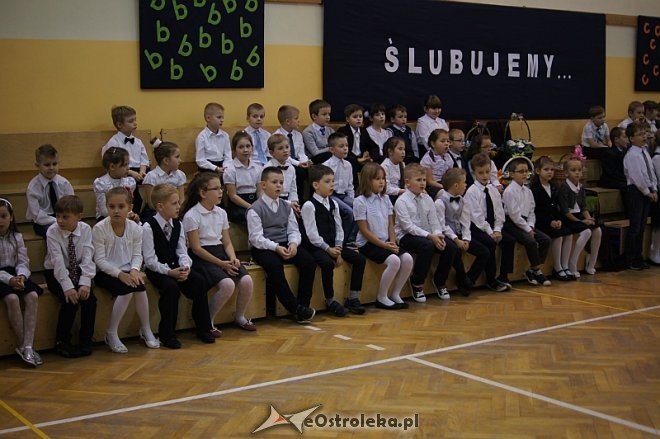 Ślubowanie pierwszoklasistów ze Szkoły Podstawowej nr 6 w Ostrołęce [13.11.2013] - zdjęcie #17 - eOstroleka.pl