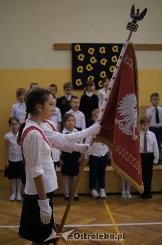 Ślubowanie pierwszoklasistów ze Szkoły Podstawowej nr 6 w Ostrołęce [13.11.2013] - zdjęcie #32 - eOstroleka.pl