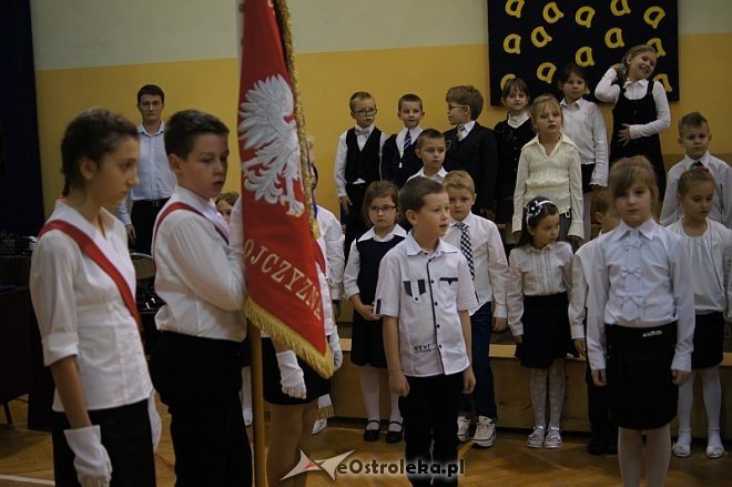 Ślubowanie pierwszoklasistów ze Szkoły Podstawowej nr 6 w Ostrołęce [13.11.2013] - zdjęcie #29 - eOstroleka.pl