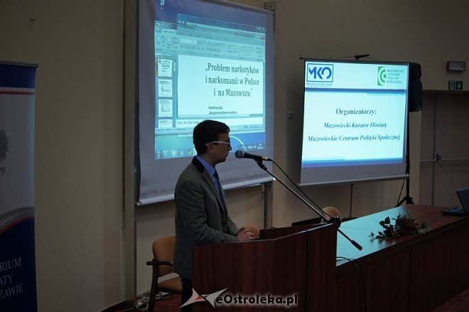 „Bezpieczeństwo w szkole a zagrożenia w środowisku lokalnym” - konferencja w Wyższej Szkole Administracji Publicznej [14.11.2013] - zdjęcie #10 - eOstroleka.pl
