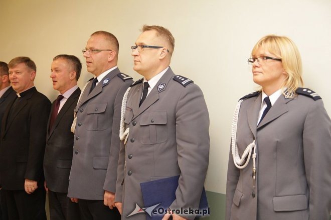 Ostrołęka: Zasłużeni policjanci odznaczeni przez komendanta wojewódzkiego [14.11.2013] - zdjęcie #9 - eOstroleka.pl