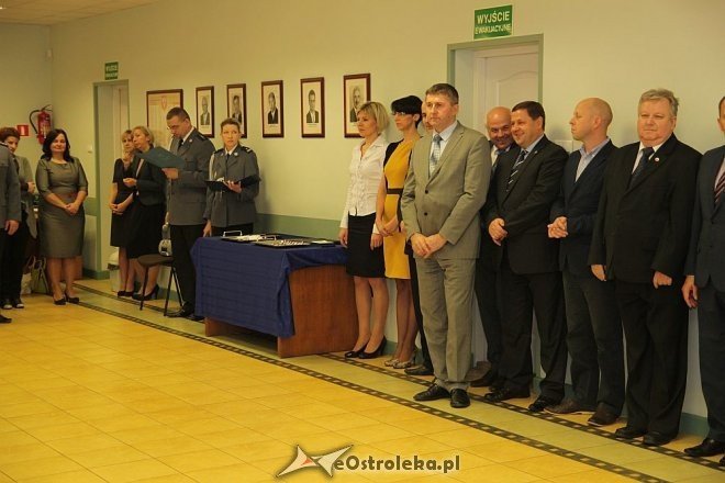 Ostrołęka: Zasłużeni policjanci odznaczeni przez komendanta wojewódzkiego [14.11.2013] - zdjęcie #32 - eOstroleka.pl