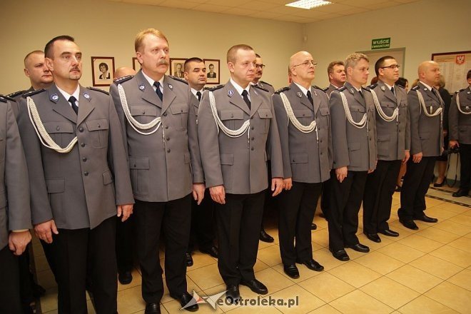 Ostrołęka: Zasłużeni policjanci odznaczeni przez komendanta wojewódzkiego [14.11.2013] - zdjęcie #39 - eOstroleka.pl