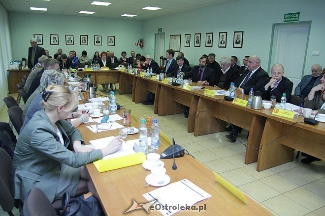 Nadzwyczajna sesja Rady Miasta [15.11.2013] - zdjęcie #5 - eOstroleka.pl