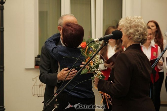 Jubileusz 25-lecia II LO w Ostrołęce: Koncert chóru Cantillena [16.11.2013] - zdjęcie #4 - eOstroleka.pl