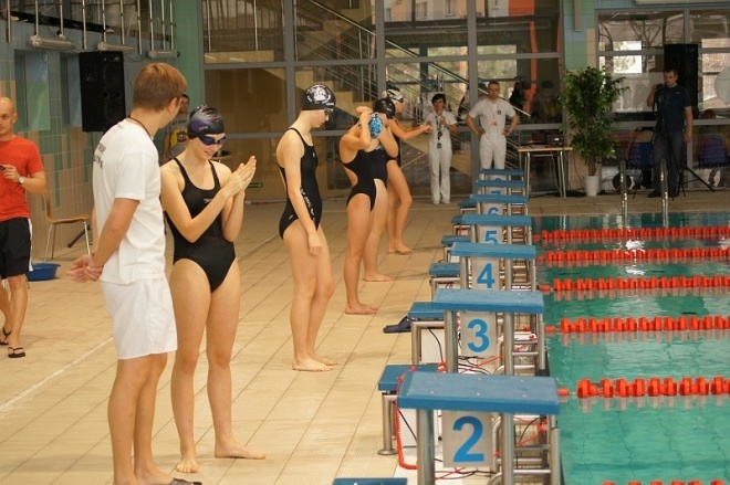 II Mistrzostwa Ostrołęki w pływaniu (16.11.2013) - zdjęcie #18 - eOstroleka.pl