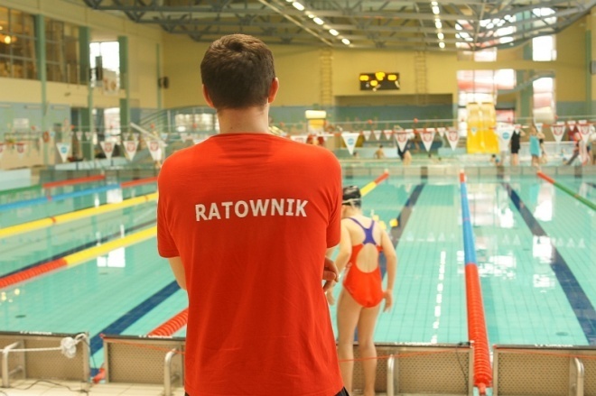 II Mistrzostwa Ostrołęki w pływaniu (16.11.2013) - zdjęcie #8 - eOstroleka.pl