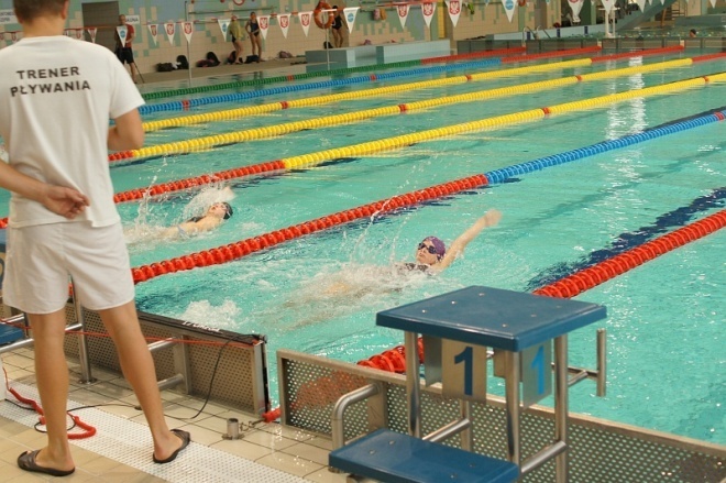 II Mistrzostwa Ostrołęki w pływaniu (16.11.2013) - zdjęcie #2 - eOstroleka.pl
