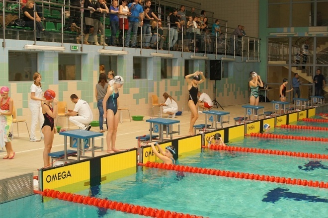 II Mistrzostwa Ostrołęki w pływaniu (16.11.2013) - zdjęcie #7 - eOstroleka.pl