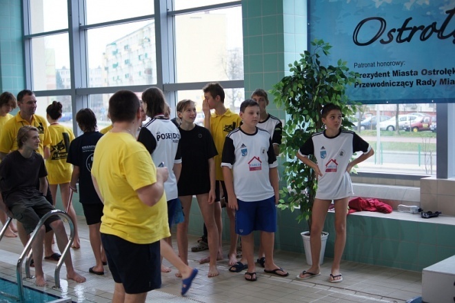 II Mistrzostwa Ostrołęki w pływaniu (16.11.2013) - zdjęcie #48 - eOstroleka.pl