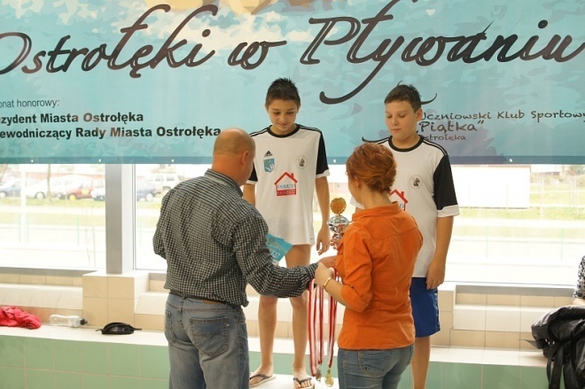 II Mistrzostwa Ostrołęki w pływaniu (16.11.2013) - zdjęcie #44 - eOstroleka.pl