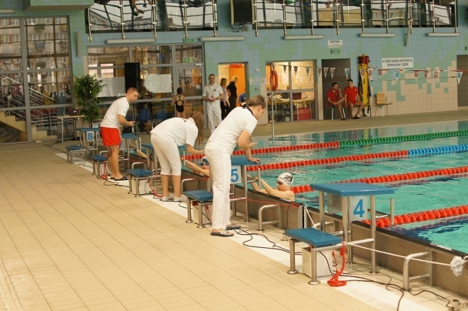 II Mistrzostwa Ostrołęki w pływaniu (16.11.2013) - zdjęcie #25 - eOstroleka.pl