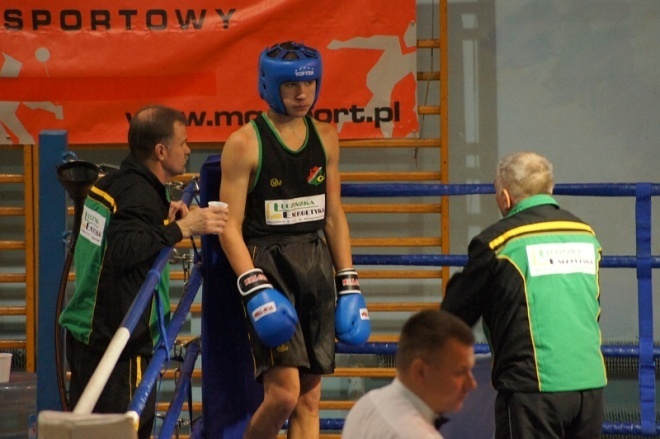 Mecz bokserski Victoria Ostrołęka - Gwarek Łęczna (16.11.2013) - zdjęcie #23 - eOstroleka.pl