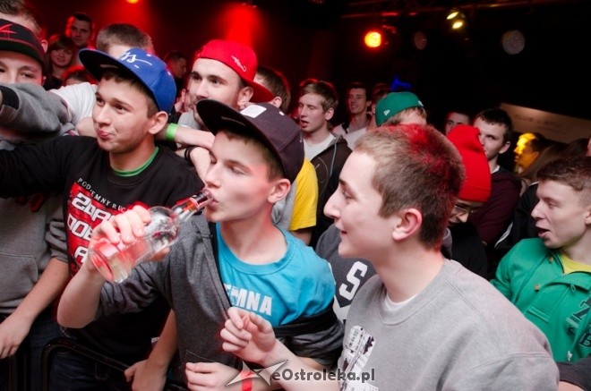 Koncert Małpy, Bezczela i Fabuły w Klubie u Studentów [16.11.2013] - zdjęcie #25 - eOstroleka.pl