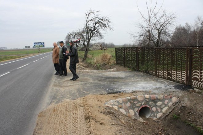 Powiat ostrołęcki: Odbiór odcinka drogi Żabin - Goworowo  - zdjęcie #4 - eOstroleka.pl