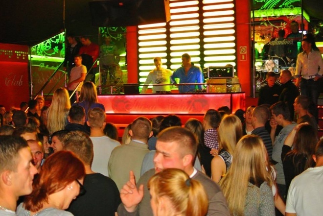 Club Ibiza Zalesie: Koncert zespołu Maxel [16.11.2013] - zdjęcie #3 - eOstroleka.pl