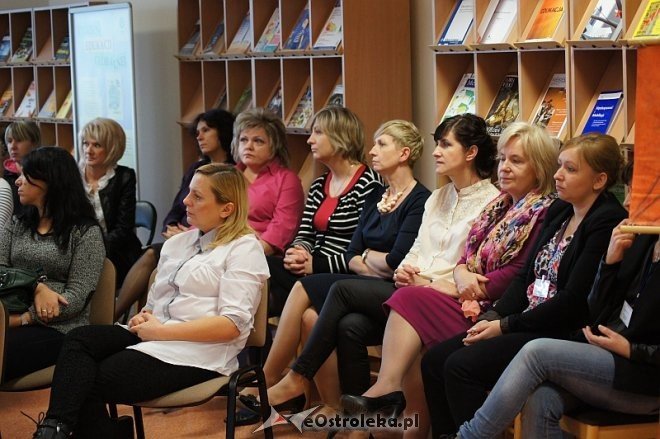 Nauczyciele wzięli udział w szkoleniu „Zdrowy i bezpieczny uczeń – działania szkoły” [20.11.2013] - zdjęcie #3 - eOstroleka.pl