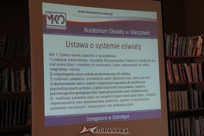 Nauczyciele wzięli udział w szkoleniu „Zdrowy i bezpieczny uczeń – działania szkoły” [20.11.2013] - zdjęcie #9 - eOstroleka.pl