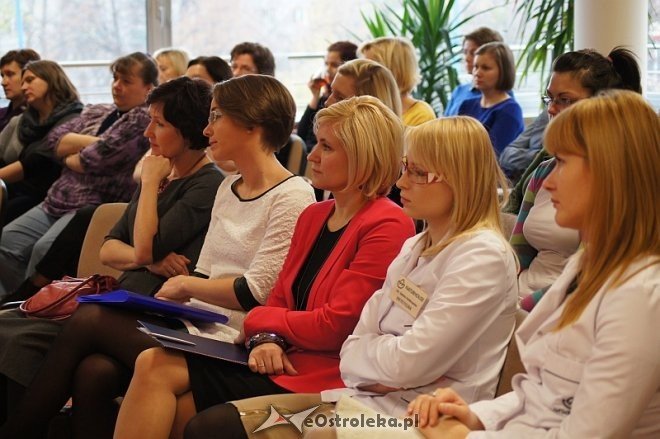 Nauczyciele wzięli udział w szkoleniu „Zdrowy i bezpieczny uczeń – działania szkoły” [20.11.2013] - zdjęcie #12 - eOstroleka.pl