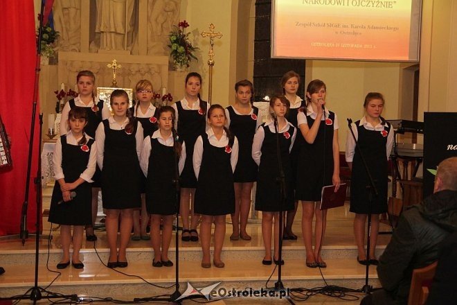 Antoni Piechniczek odznaczony przez ZS SIGiE w Ostrołęce [21.11.2013] - zdjęcie #9 - eOstroleka.pl