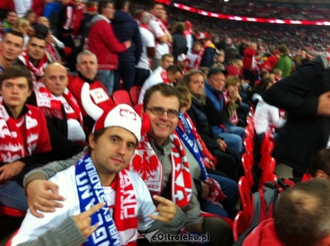 Ostrołęccy kibice wspierają kadrę narodową piłkarzy [21.11.2013] - zdjęcie #8 - eOstroleka.pl