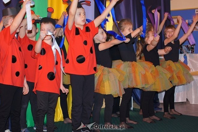 Nadanie imienia Przedszkolu Miejskiemu nr 7 w Ostrołęce [22.11.2013] - zdjęcie #17 - eOstroleka.pl