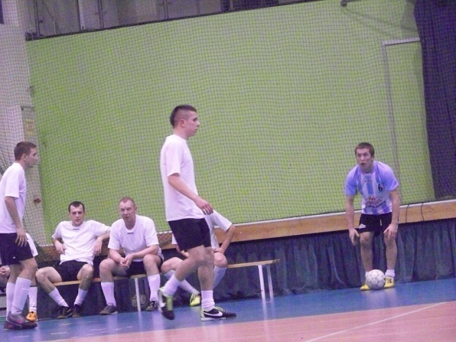 1. kolejka Nocnej Ligi Futsalu (22.11.2013) - zdjęcie #18 - eOstroleka.pl