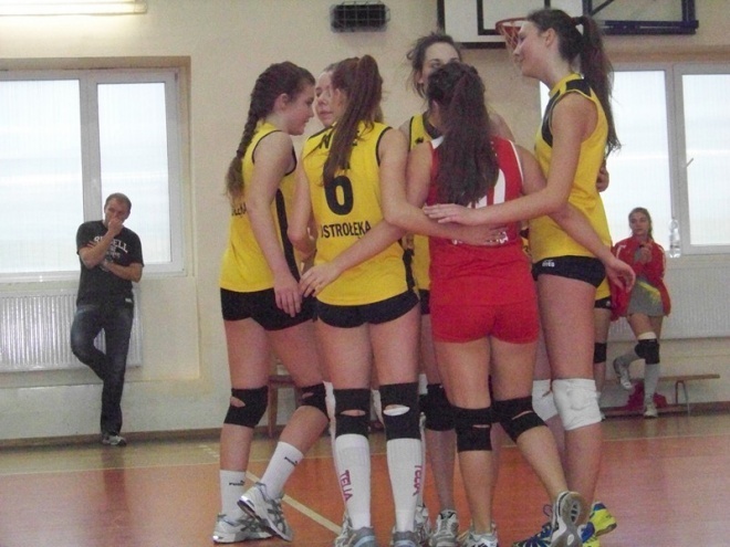 Kadetki: Nike Ostrołęka - Ósemka Siedlce (24.11.2013) - zdjęcie #24 - eOstroleka.pl