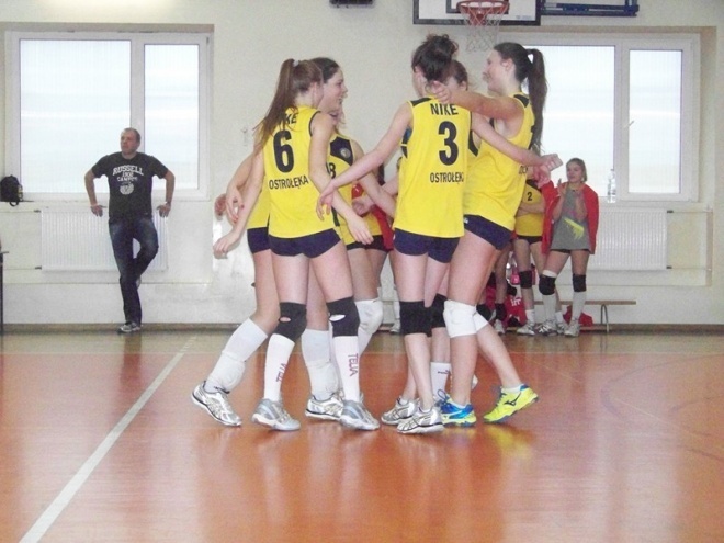 Kadetki: Nike Ostrołęka - Ósemka Siedlce (24.11.2013) - zdjęcie #23 - eOstroleka.pl