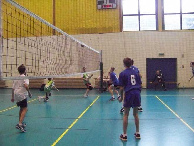 Turniej Siatkarskich Ośrodków Szkolnych (24.11.2013) - zdjęcie #39 - eOstroleka.pl