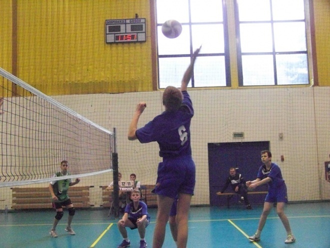 Turniej Siatkarskich Ośrodków Szkolnych (24.11.2013) - zdjęcie #38 - eOstroleka.pl